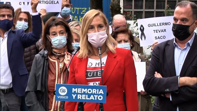 El PP exige a Sánchez en Mondragón que elija entre "víctimas o verdugos"