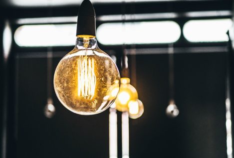 Hedonistas pero a oscuras