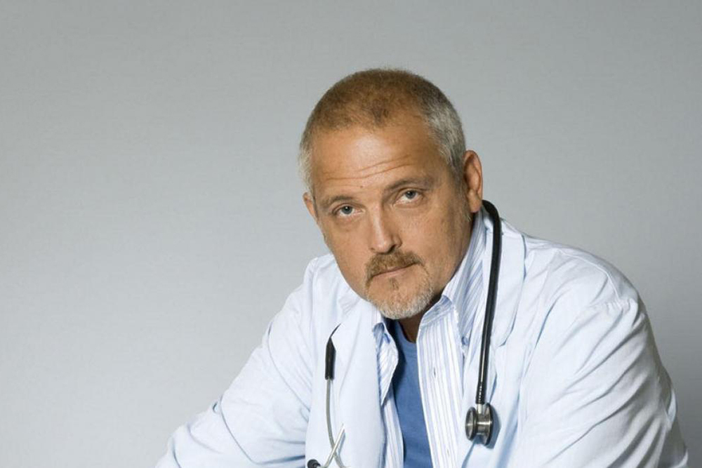 Muere a los 64 años el actor Jordi Rebellón, famoso por interpretar a Vilches en 'Hospital Central'