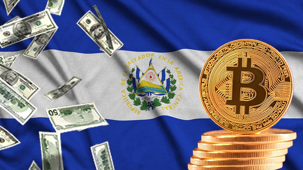 El uso del bitcoin cumple dos meses en El Salvador entre polémicas y "ganancias"