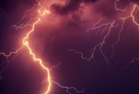 Sobre rayos, tempestades y conjuros