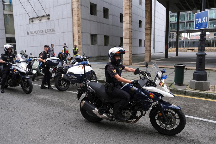 Una amenaza de bomba obliga a desalojar el Centro Cívico de Oviedo