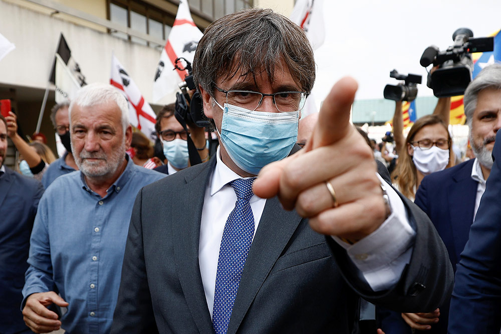 Italia suspende la entrega de Puigdemont y esperará a la decisión de la Justicia europea
