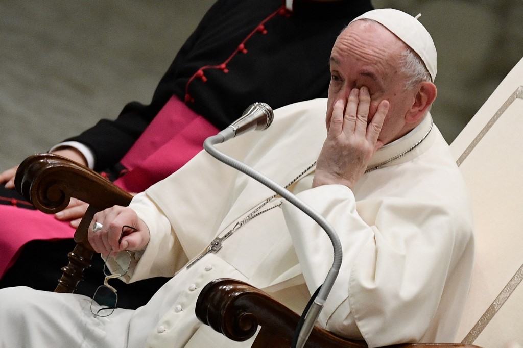 El papa manifiesta su «dolor y vergüenza» ante el escándalo de abusos sexuales por parte de la Iglesia contra niños en Francia