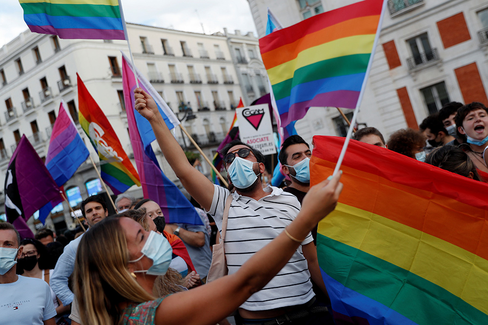 «Enfermedad, homosexual»: el Servicio Murciano de Salud corrige el diagnóstico de una joven lesbiana