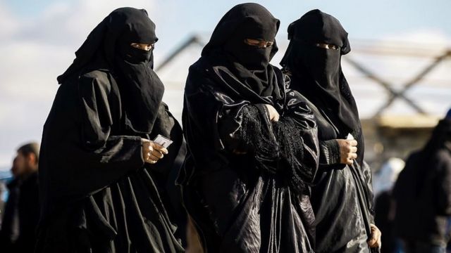 Alemania y Dinamarca acogen a 8 supuestas mujeres del grupo terrorista Estado Islámico