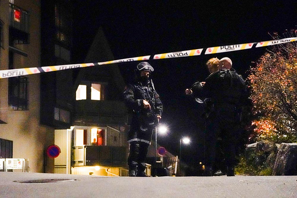Un hombre mata en Noruega a varias personas con un arco y flechas