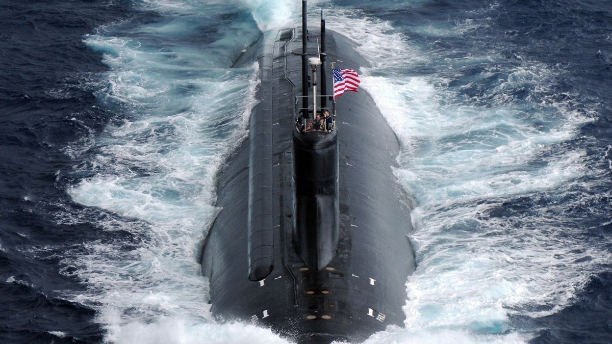 Once marinos heridos en un accidente en un submarino nuclear en EE.UU.