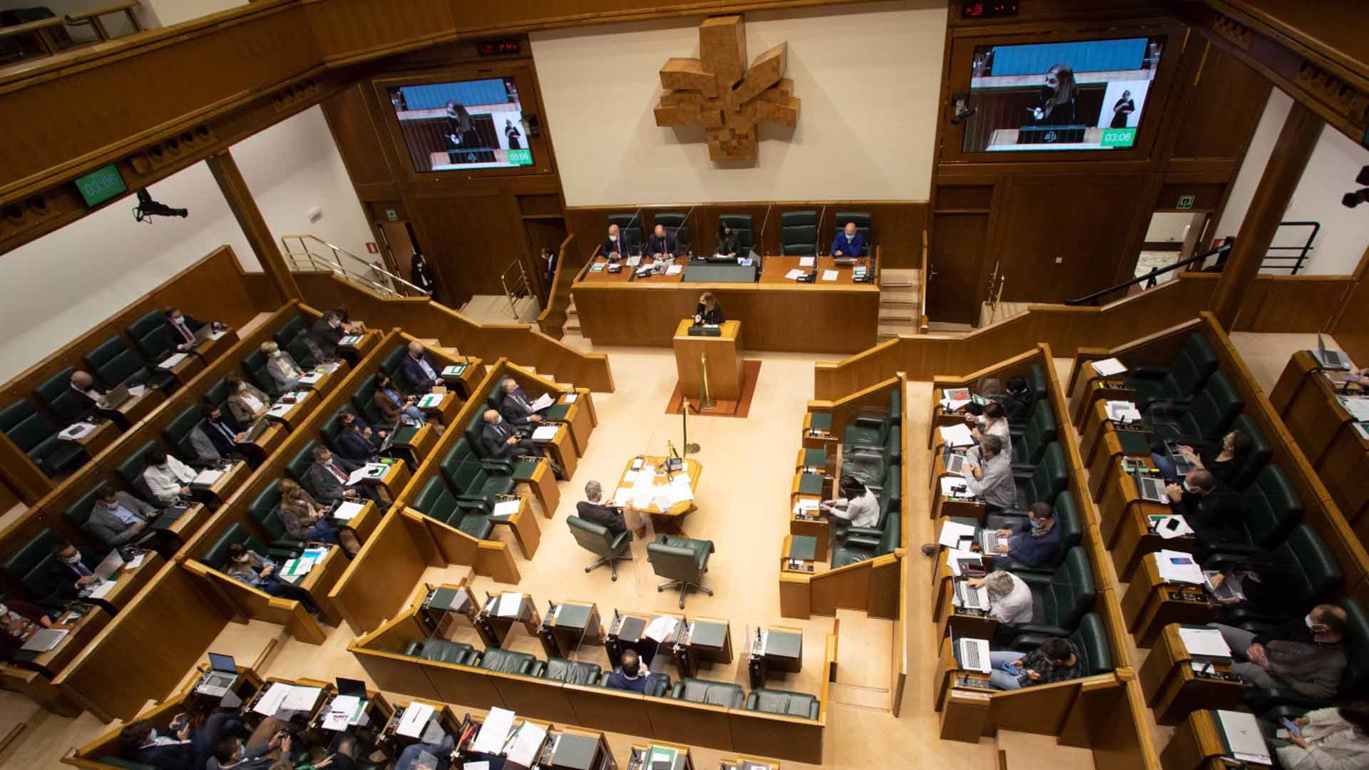 EH Bildu impide con su silencio que el Parlamento vasco condene la actividad de ETA