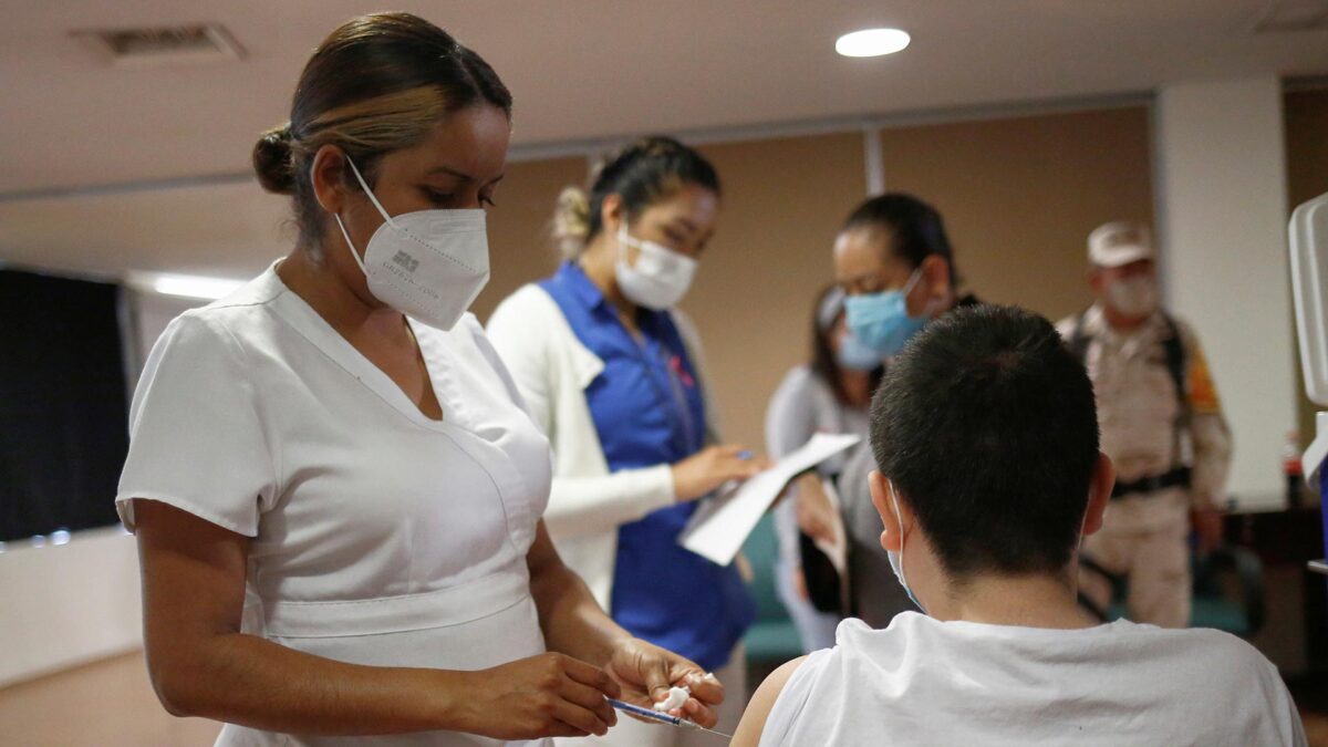 La OMS cifra entre 80.000 y 180.000 los sanitarios muertos por COVID-19