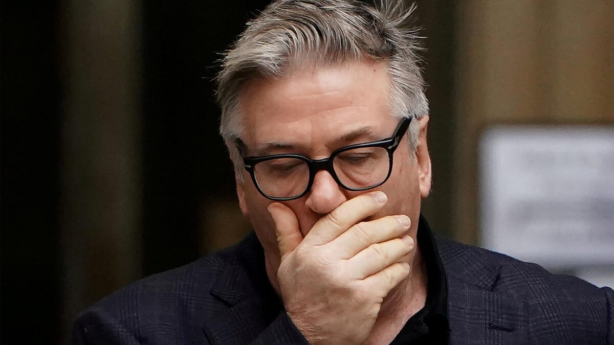 Alec Baldwin mata accidentalmente a una mujer durante un rodaje