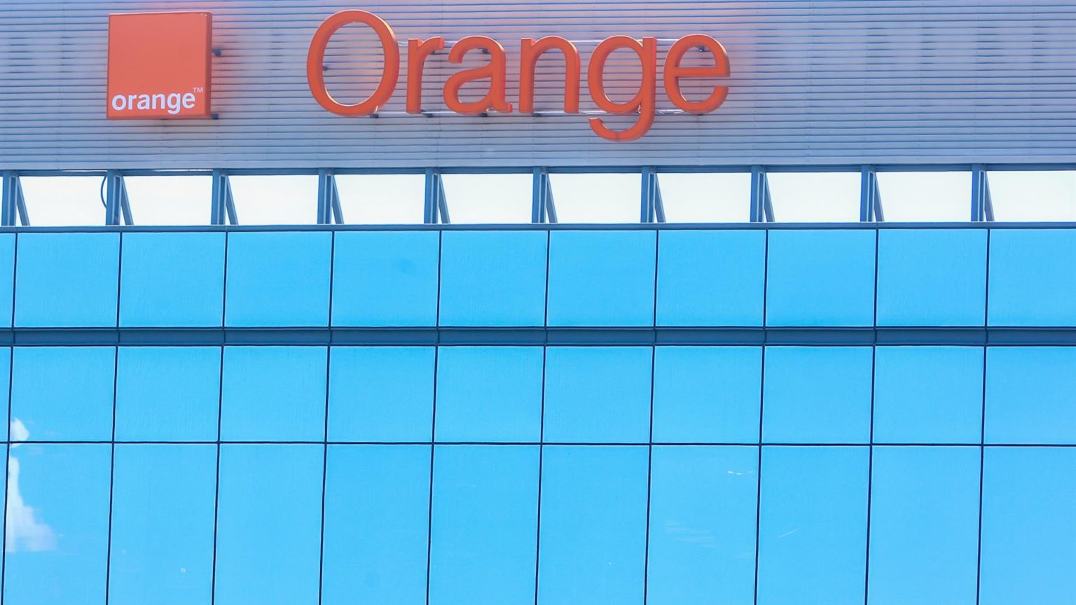 Sindicatos de Orange y MásMóvil hacen frente común para «proteger el empleo» ante la fusión