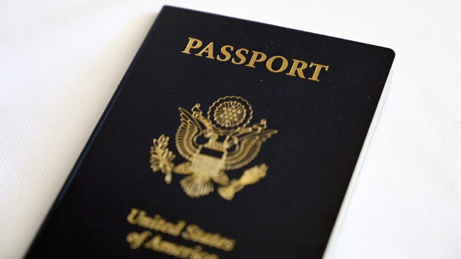 Estados Unidos emite su primer pasaporte con género ‘X’