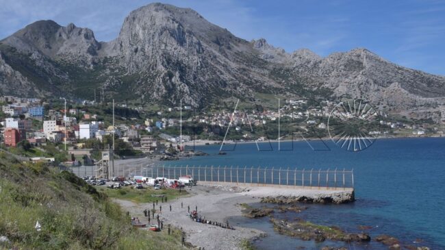 Cientos de inmigrantes intentan entrar de forma ilegal a Ceuta esta madrugada