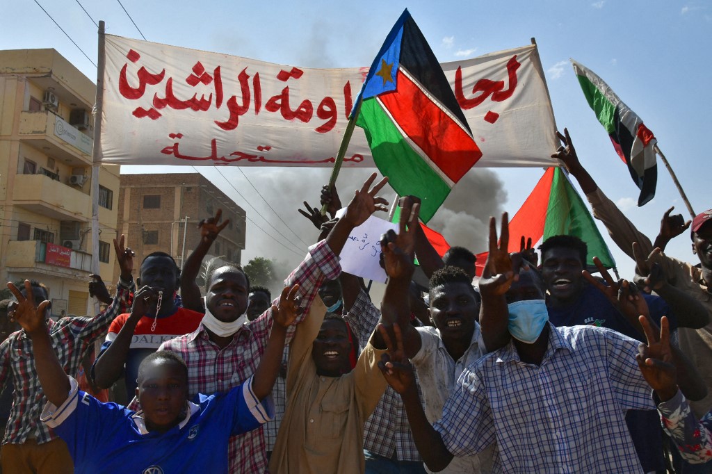 Aumenta a tres muertos y 165 heridos el balance de las protestas del sábado contra el golpe de Estado en Sudán
