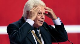 Felipe González pide que Juan Carlos I "vuelva ya" y que "se respete su presunción de inocencia"