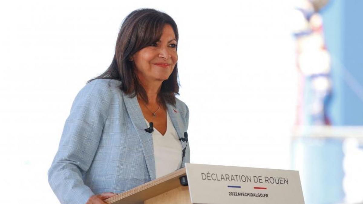 Anne Hidalgo, elegida candidata socialista a las presidenciales de 2022 en Francia
