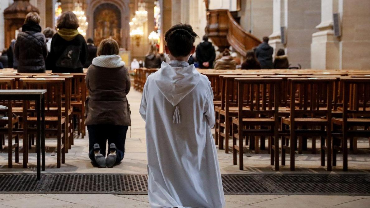 Pugna entre Macron y los obispos franceses por el secreto de confesión tras el escándalo de abusos en la Iglesia