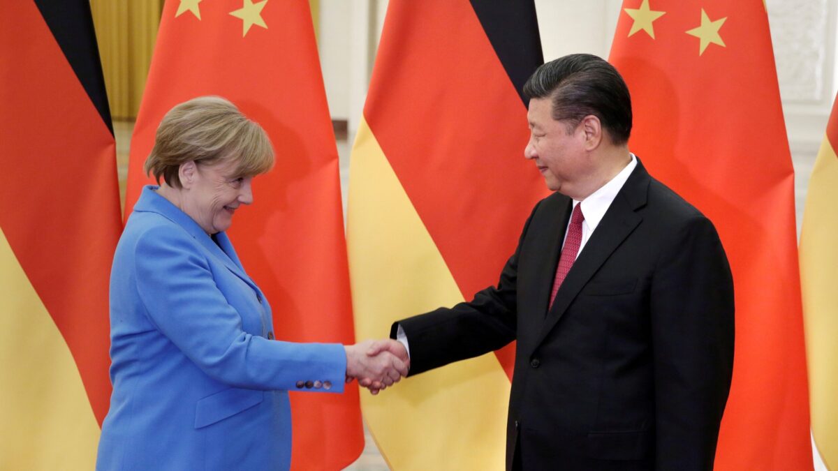 China pide a Alemania que «mantenga su independencia» mientras EE.UU. intenta recuperar a sus socios tradicionales