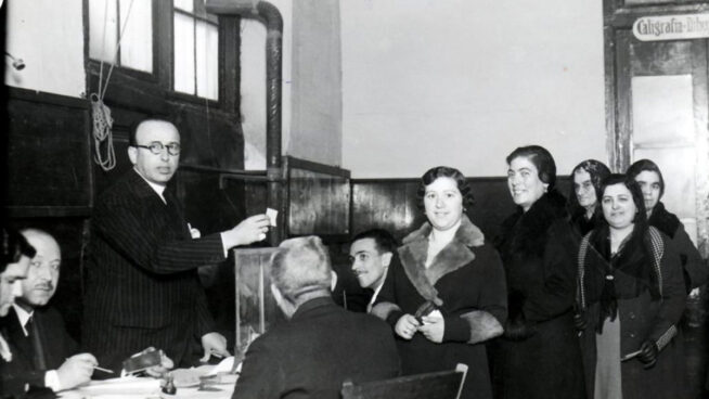 La batalla de Clara Campoamor: 90 años del voto femenino en España