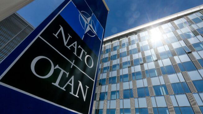 Ocho diplomáticos rusos son expulsados de la OTAN por presunto espionaje
