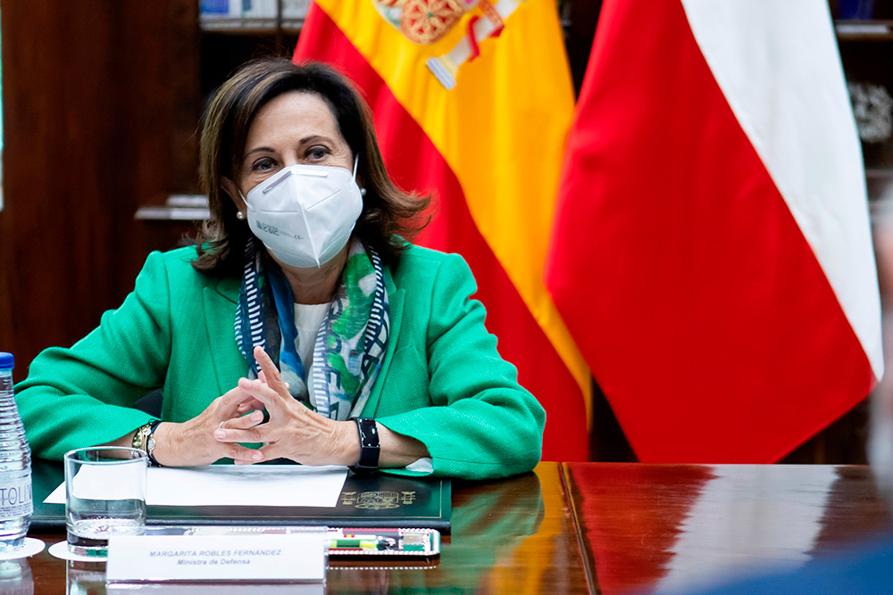 El Gobierno cambia al jefe de Tierra en vísperas del desfile militar del 12-O
