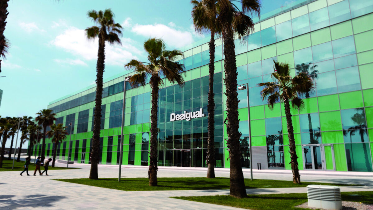 ‘Desigual’ reduce su jornada laboral a 4 días, con un 6,5% menos de sueldo