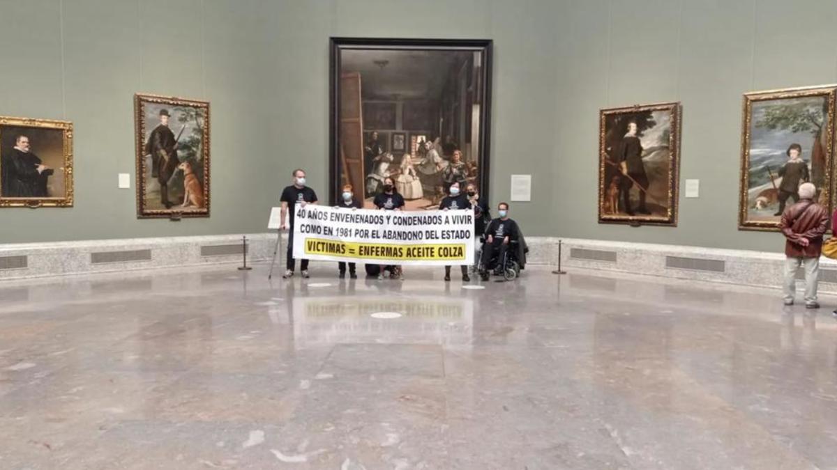 Desalojadas las víctimas del aceite de colza que amenazaban con suicidarse en el Museo del Prado