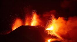 (VÍDEO) Derrumbe parcial del cono principal del volcán de La Palma, con 54 terremotos en las últimas horas