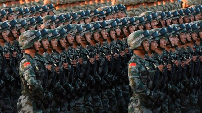 El segundo mando militar de EE.UU. advierte del "asombroso" progreso militar de China: "Pronto hará que supere a Rusia y a nosotros"