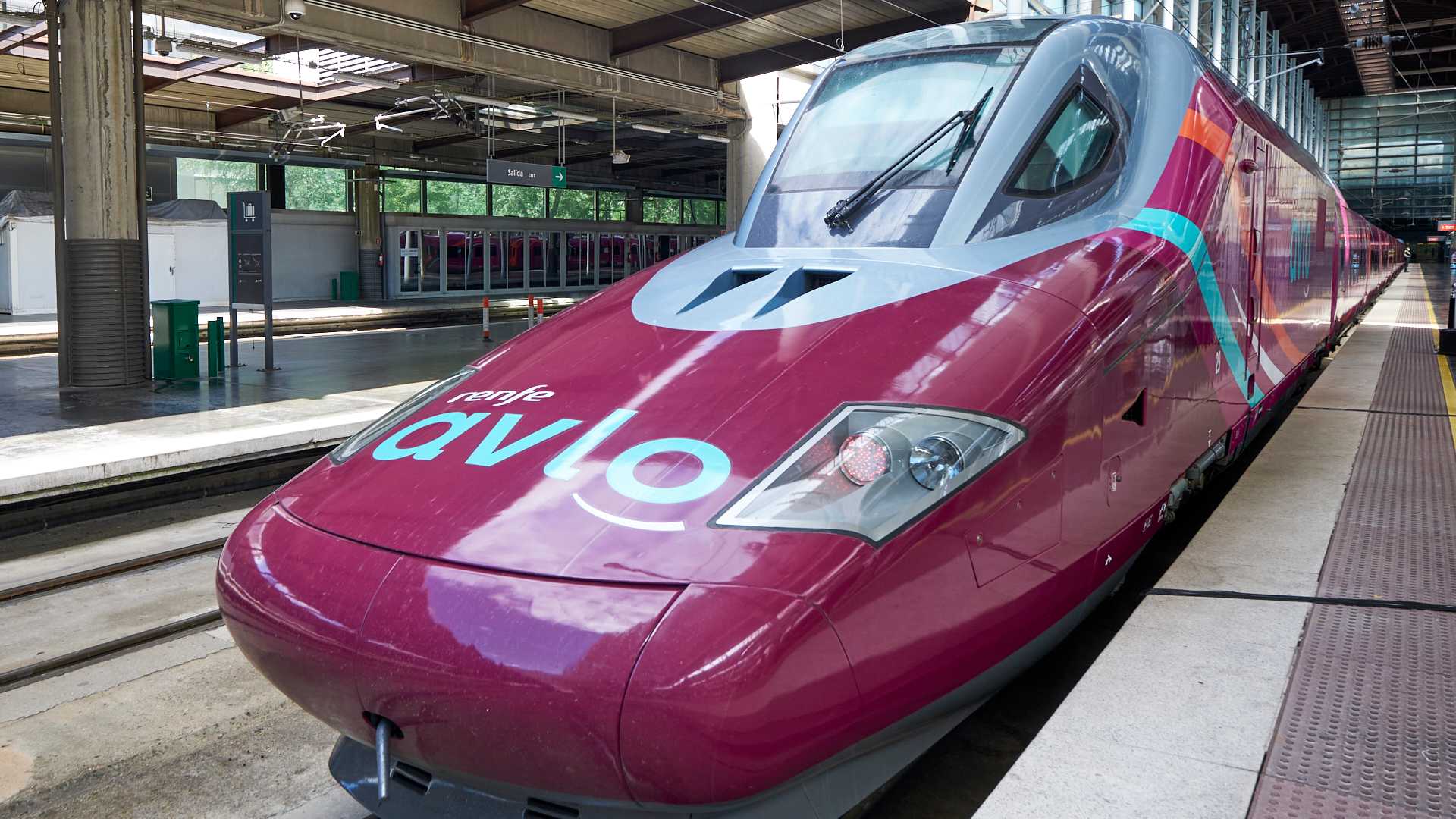 El ave 'low cost' de Renfe conectará Madrid y Valencia durante las Fallas
