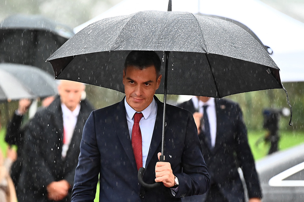 España se sienta por primera vez con Kosovo de la mano de Sánchez