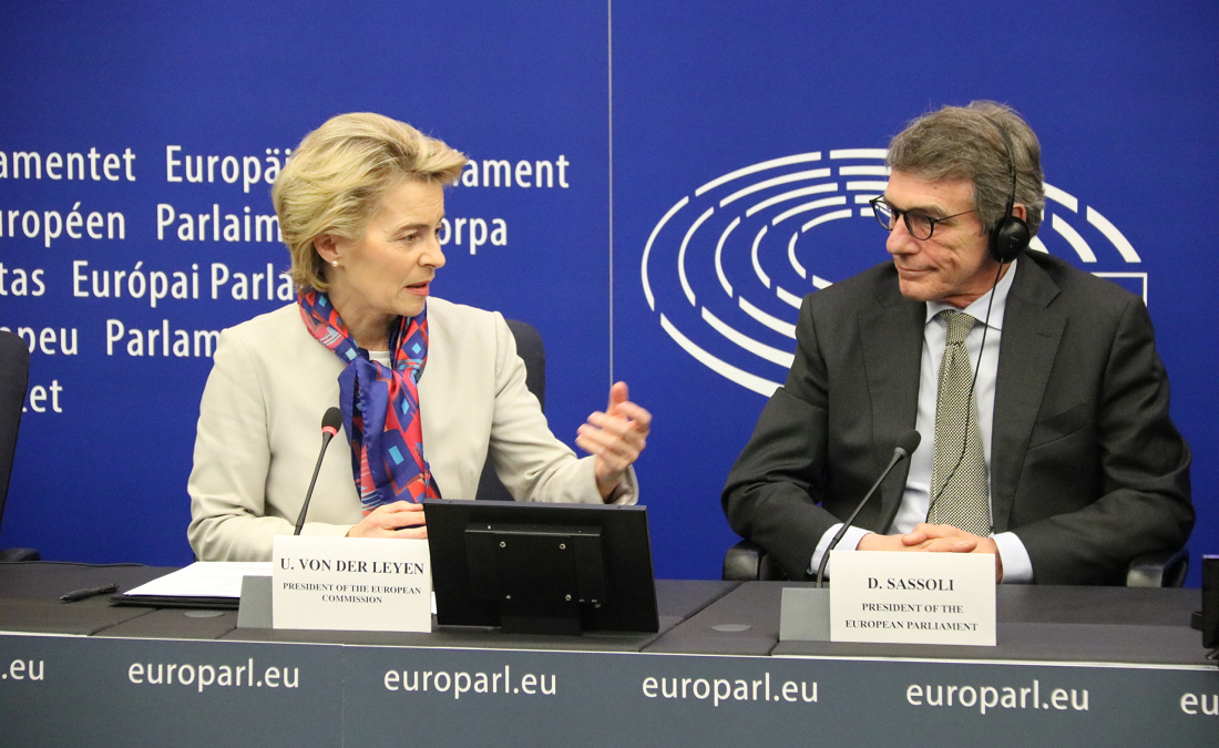 El Parlamento Europeo demanda a la Comisión por no condicionar fondos europeos al Estado de Derecho