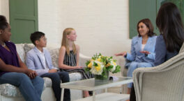 (VÍDEO) Kamala Harris utiliza a niños actores para un vídeo educativo