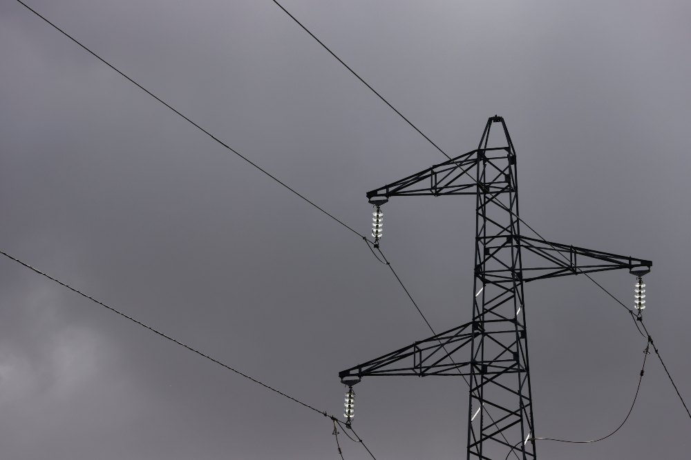 La luz marca un nuevo máximo histórico y se acerca a los 300 euros/MWh