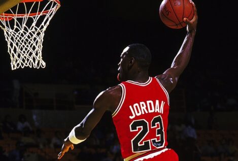 Subastan unas zapatillas de Michael Jordan de 1984 por 1,5 millones de dólares