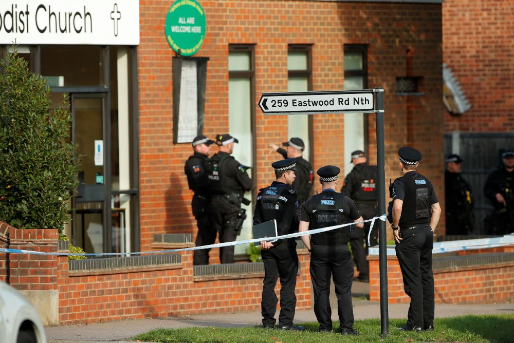 Muere el diputado conservador británico apuñalado