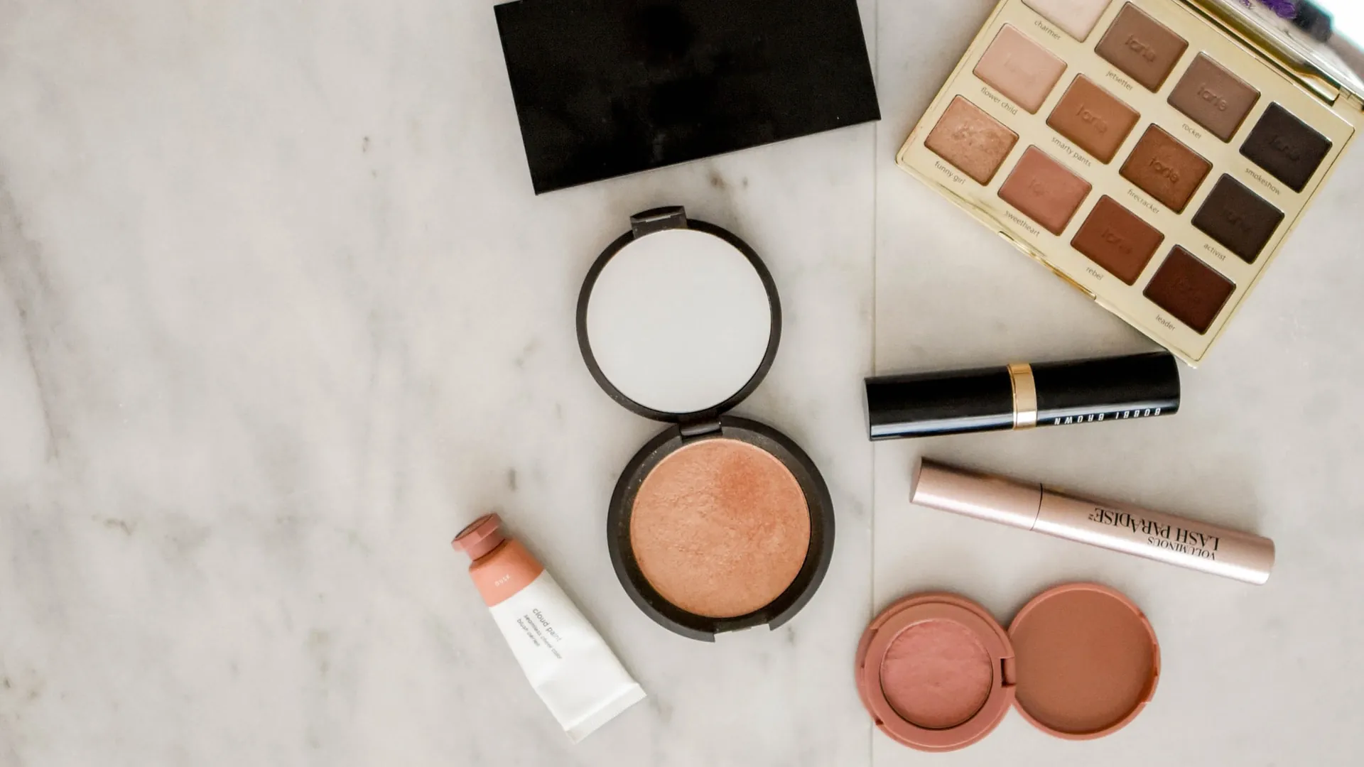 ¿Qué microorganismos se esconden en los productos de cosmética?