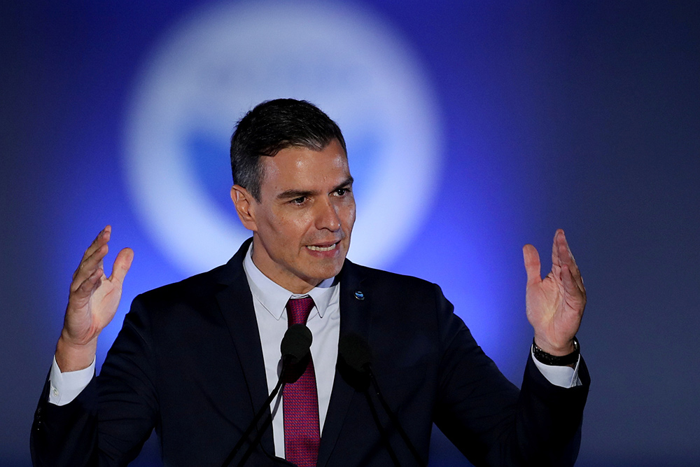 Sánchez apela a la «responsabilidad de país» de patronal y sindicatos para acordar la reforma laboral