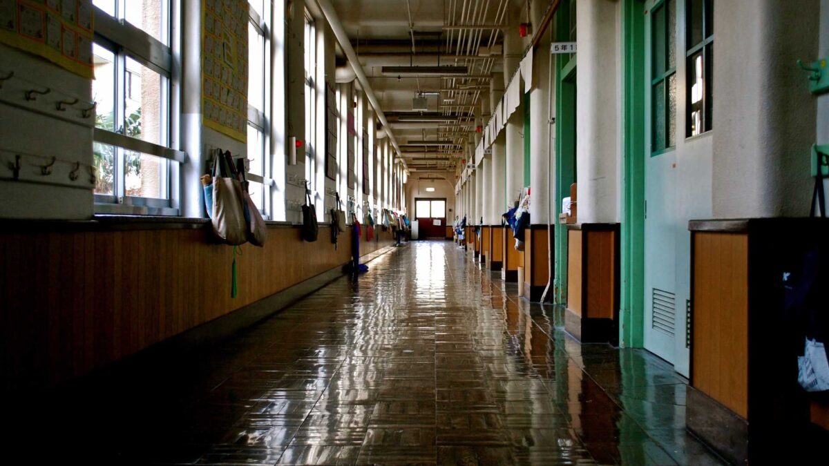 Sin escuelas ni centros médicos: el problema de los servicios básicos en áreas despobladas