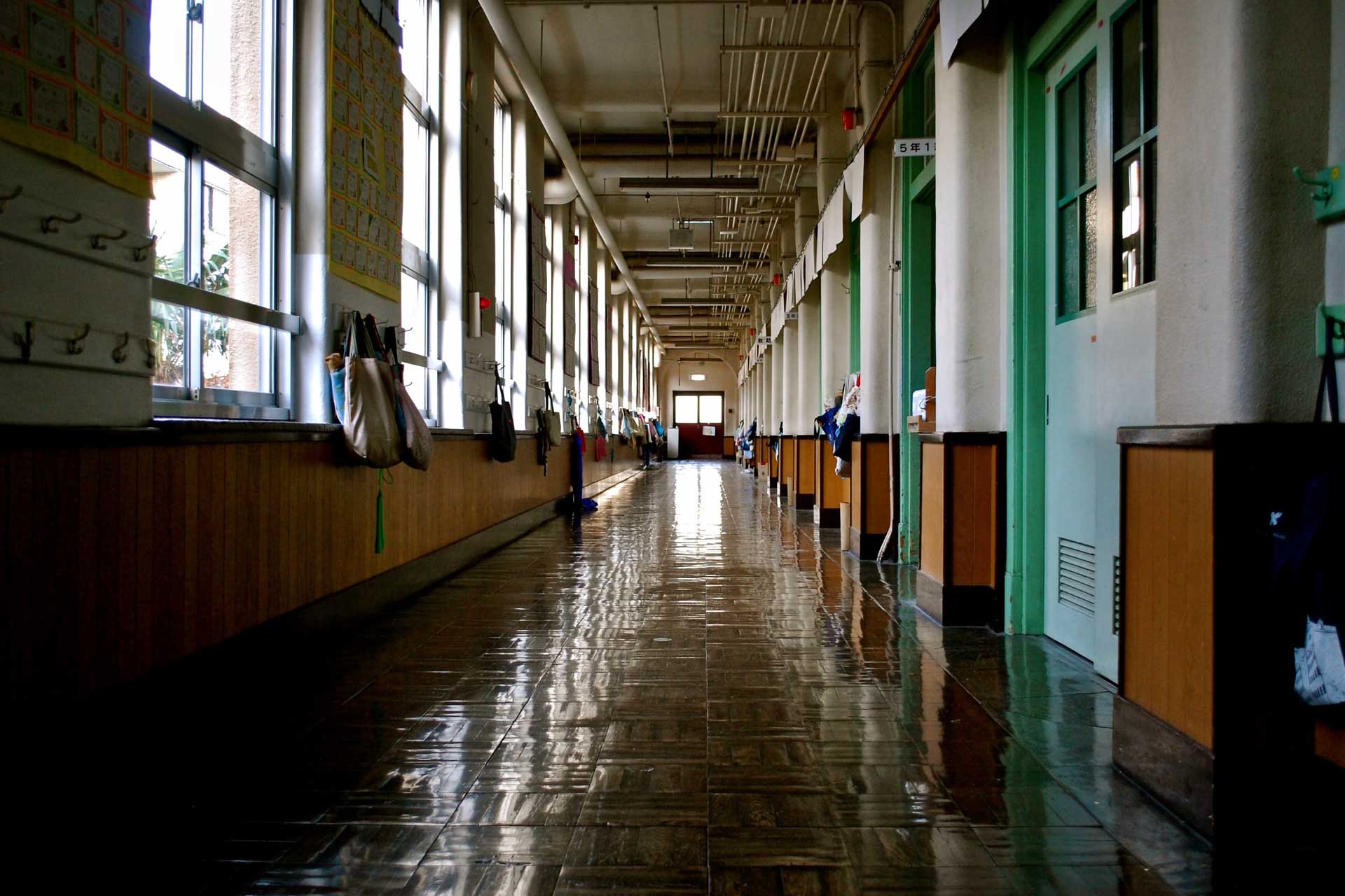 Sin escuelas ni centros médicos: el problema de los servicios básicos en áreas despobladas