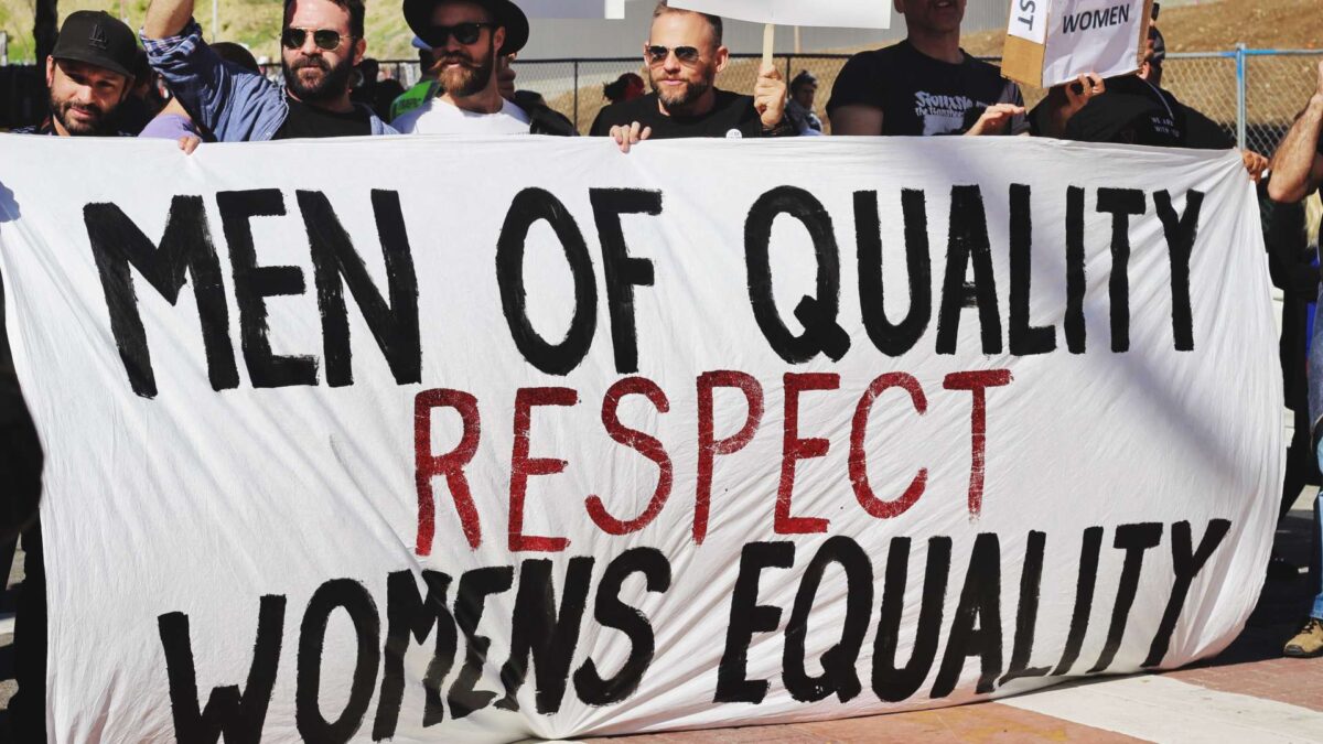 Solo un tercio de los hombres jóvenes se declara feminista