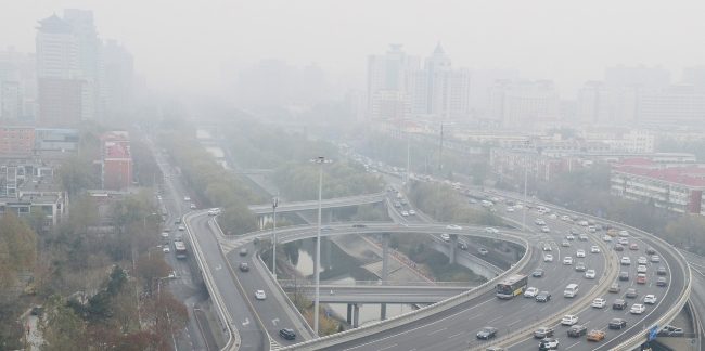 La contaminación del aire se asocia a un mayor riesgo de enfermar por covid-19