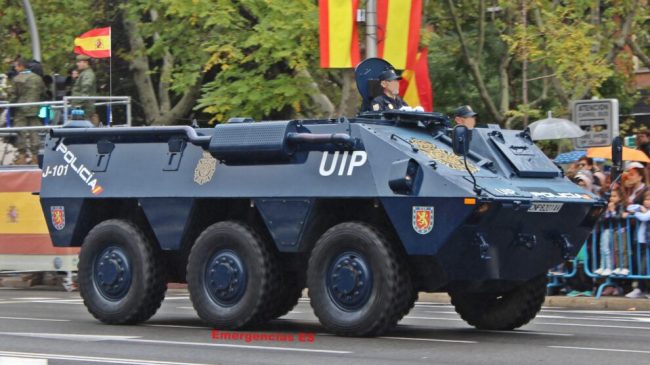 La tanqueta no se usó en Cataluña porque la pala antibarricadas aún no estaba lista