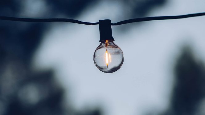 El precio de la luz repunta este jueves un 1,2% y registra su séptimo máximo histórico