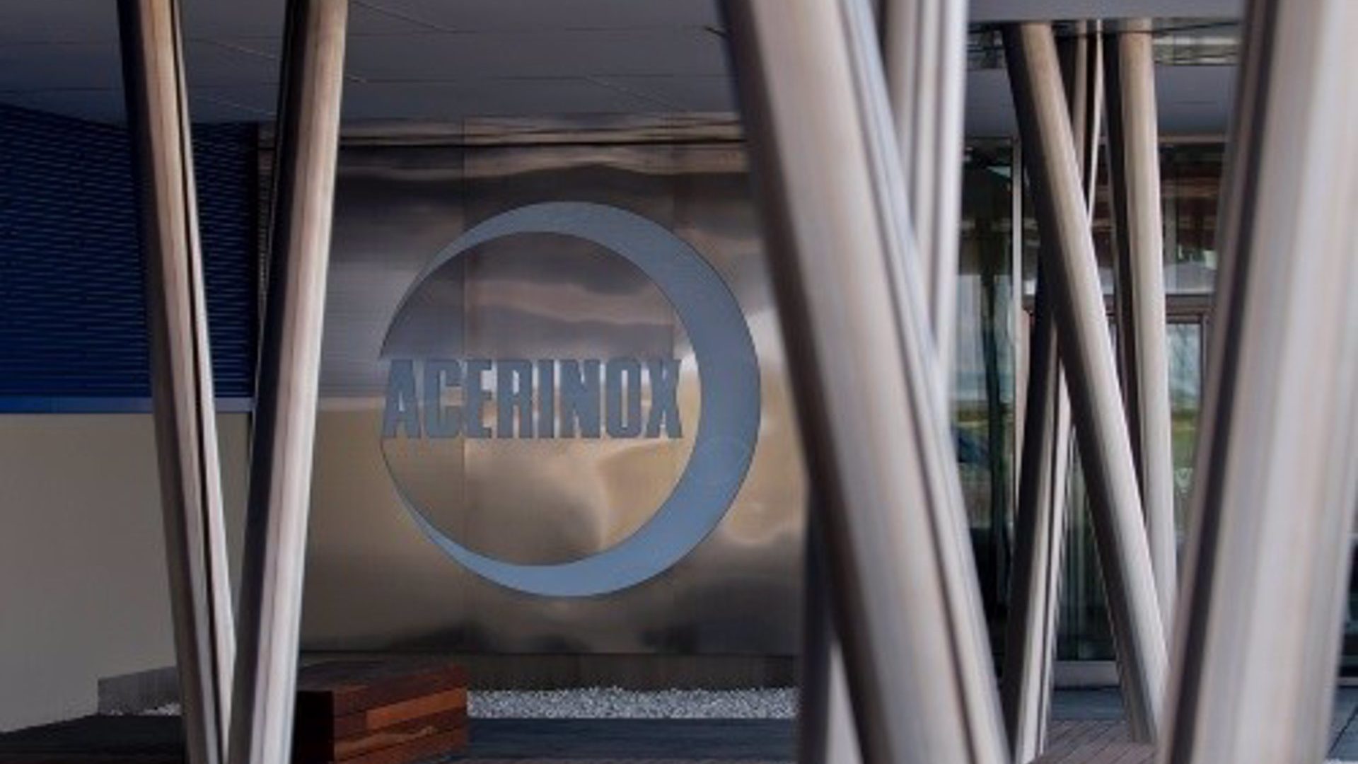 Acerinox dispara su beneficio hasta los 373 millones y se encamina a lograr el mejor resultado de su historia