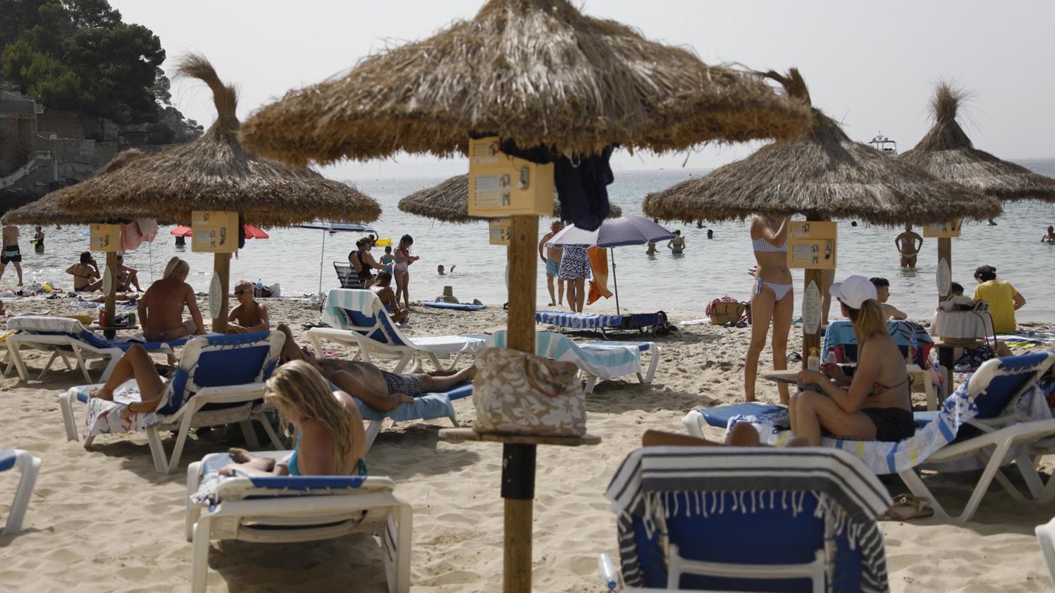 España recibió a 4,69 millones de turistas en septiembre, un 311,9% más