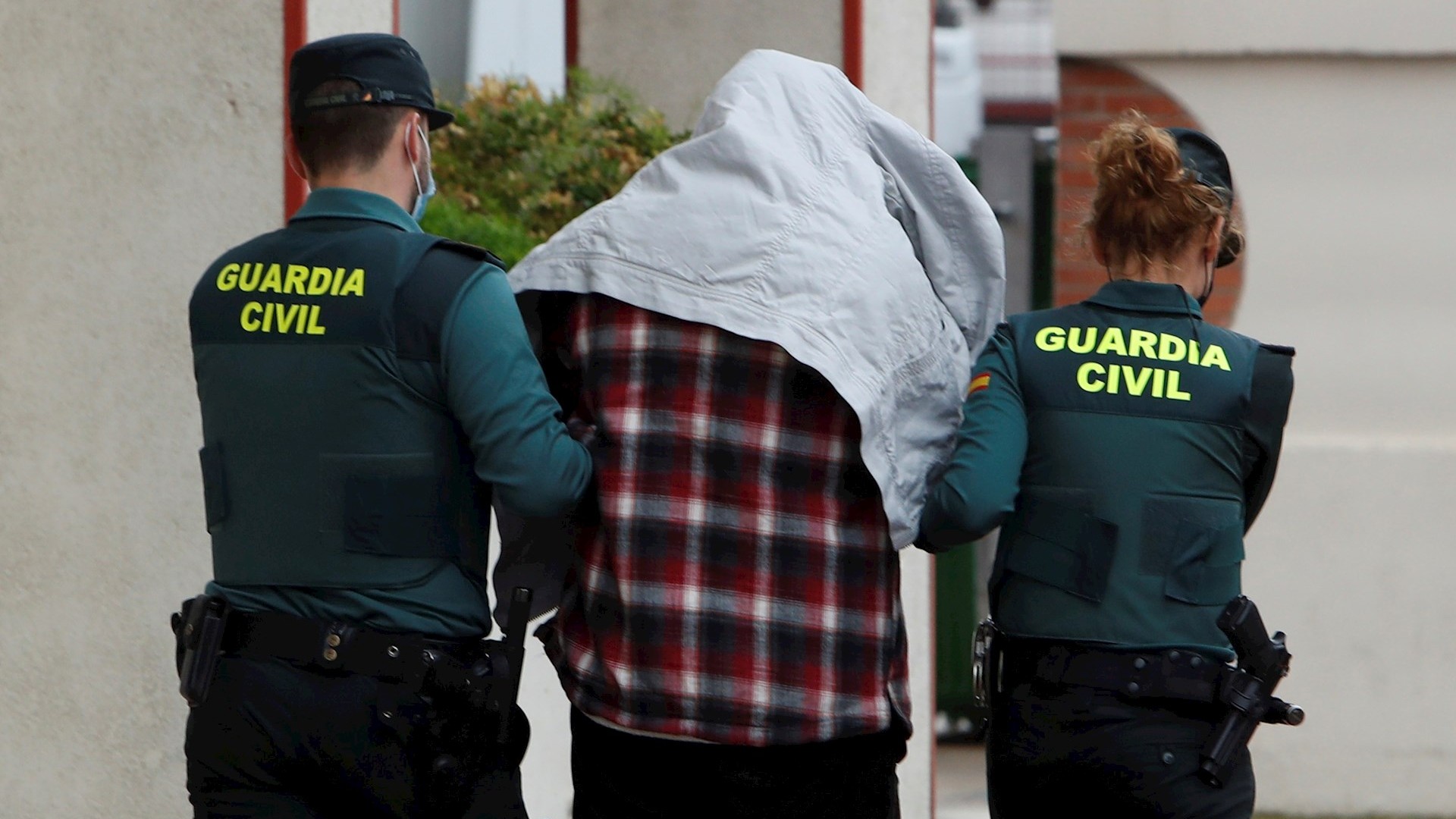 Los juristas ven imposible crear un registro público de pederastas en España
