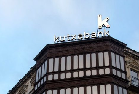 Kutxabank prejubilará a 132 trabajadores este año para ahorrar costes sin aplicar un ERE