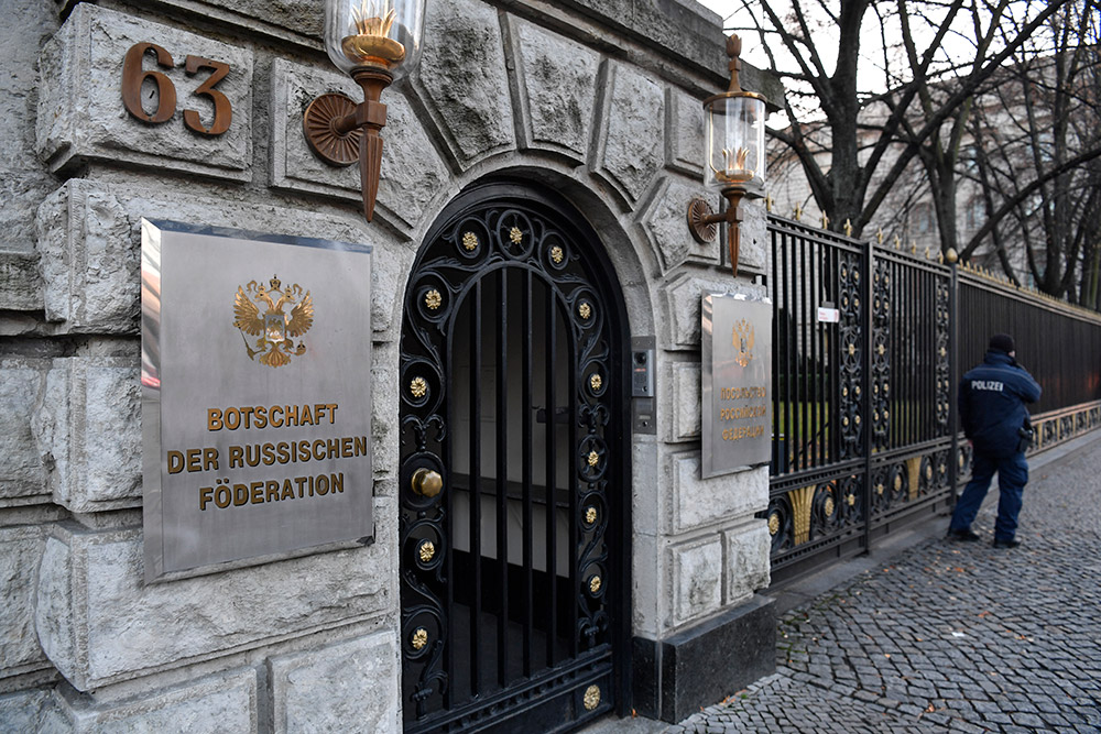 La Policía halla el cadáver de un diplomático ruso en la Embajada en Berlín